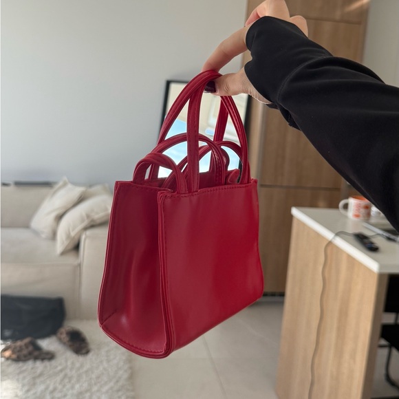 Red mini telfar - Picture 3 of 5